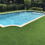 artificial-turf-by-swimming-pool